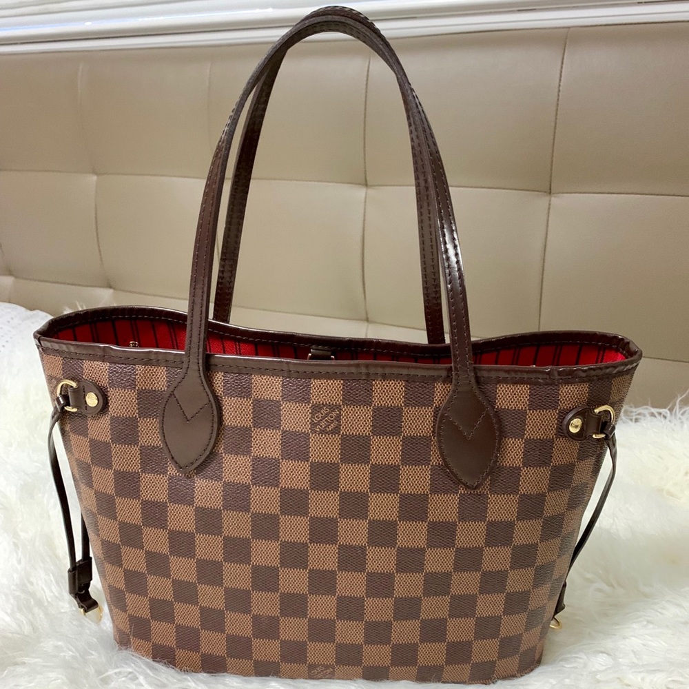 Authentic Louis Vuitton Neverfull PM